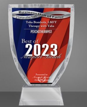 talia bombola wins 2023 best therapist award